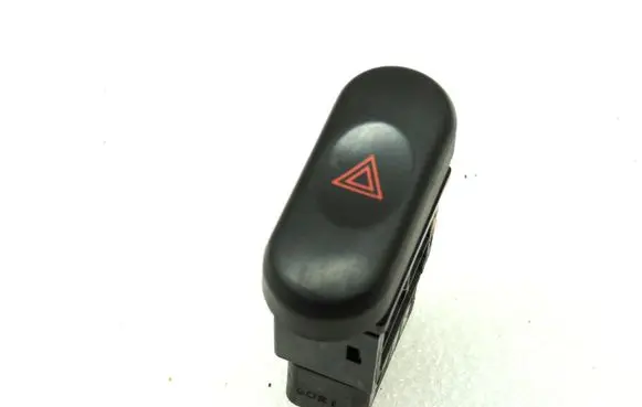 Mitsubishi L200 Hazard light switch MR117573