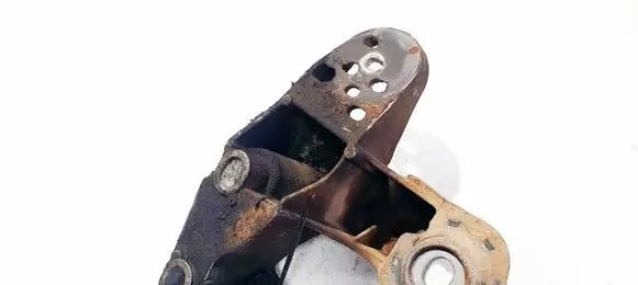 Volkswagen PASSAT B5.5 Engine mounting bracket 8E0199351A
