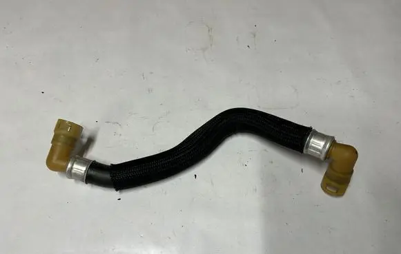 Engine coolant pipe/hose