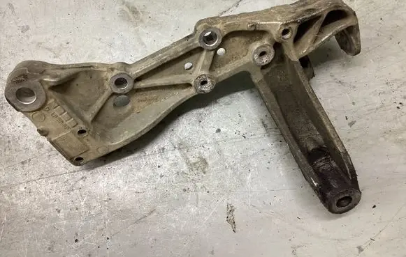 Skoda Octavia Mk2 (1Z) Engine mounting bracket 1K0199296F