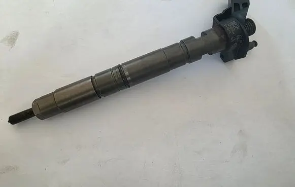 Fuel injector