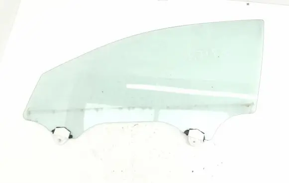 Mazda CX-30 Front door window glass four-door
