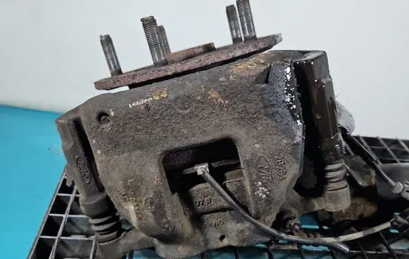 Front brake caliper