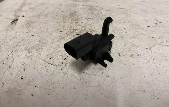 Seat Ibiza IV (6J,6P) Turbo solenoid valve 037906283C 72809800 07T209
