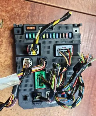 Peugeot 207 Fuse module 9659285380 1324964300507 1685697240507