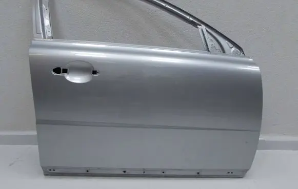 Volvo V70 Front door 49874