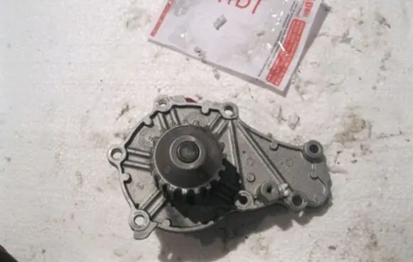 Peugeot 508 Water pump