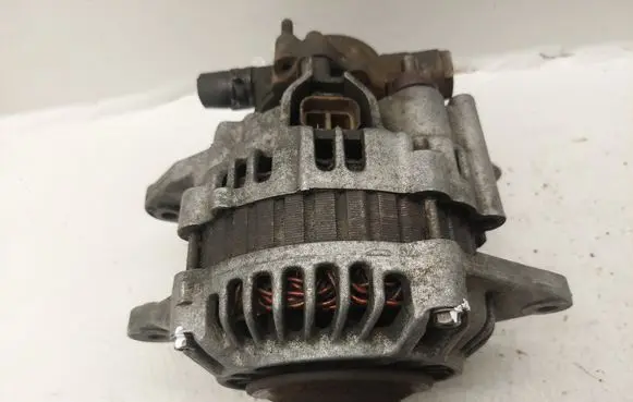 Mitsubishi Space Wagon Generator/alternator MD309843 A2TN0076
