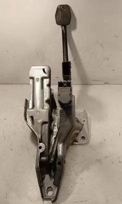 Ford Kuga II Brake pedal AV612467CF