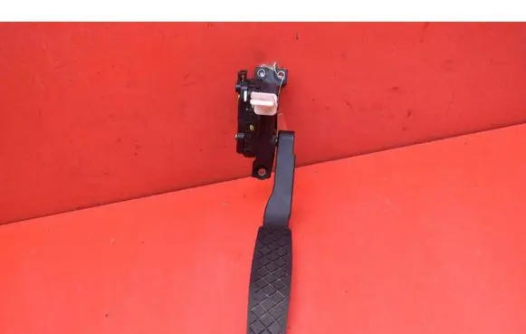 Porsche Cayenne (9PA) Accelerator throttle pedal 7L0723507D