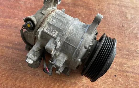 BMW 3 F30 F35 F31 Air conditioning (A/C) compressor (pump) 9223695