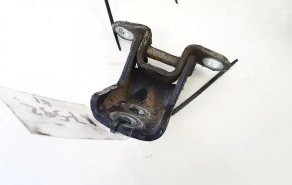 Nissan Note (E11) Rear door lower hinge