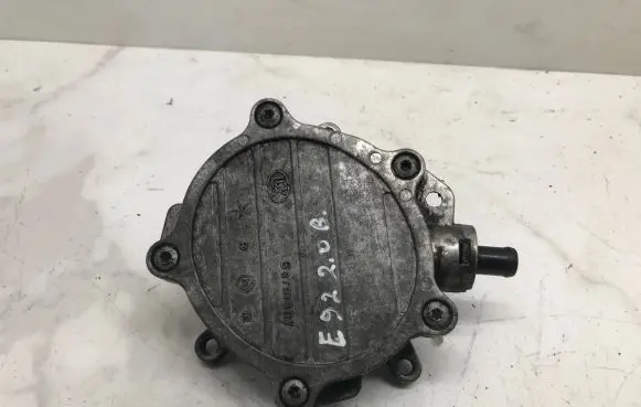 BMW 3 E92 E93 Vacuum pump 06E145100D 02230205 134952