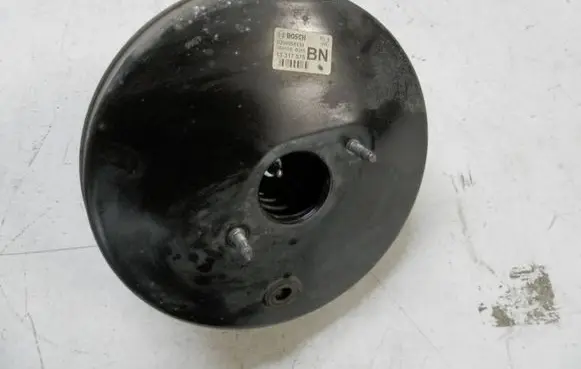 Opel Corsa D Brake booster 13317575