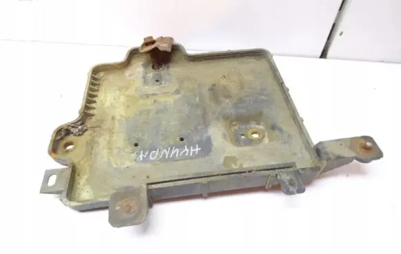 Hyundai Accent Battery box tray 