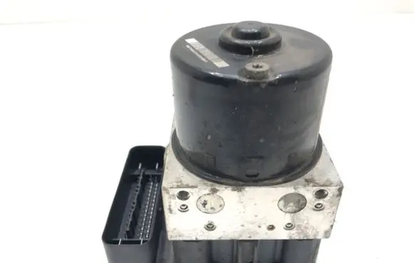 Volvo V50 ABS Pump 30742654