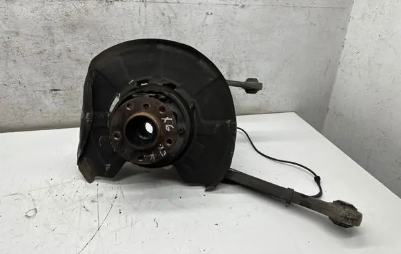 BMW X6 M Rear wheel hub