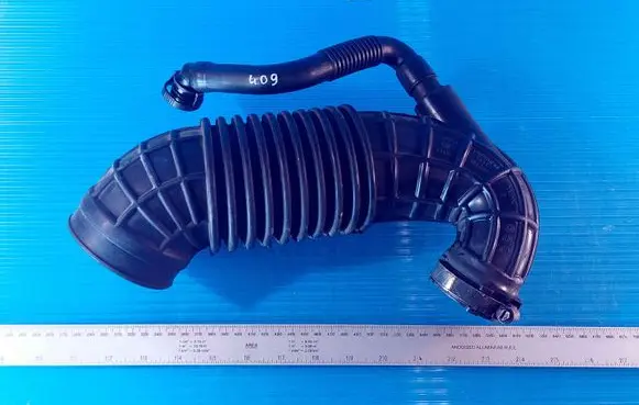 Audi A4 S4 B7 8E 8H Air intake hose/pipe 8E0129615Q 416691