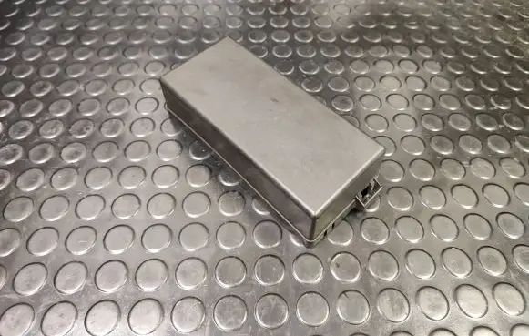 Nissan Pathfinder R51 Fuse box cover 635614198