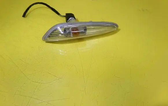BMW 3 E46 Front fender indicator light 4166L