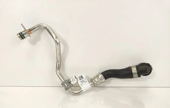 BMW X2 U10 Turbo turbocharger oiling pipe/hose 8489596