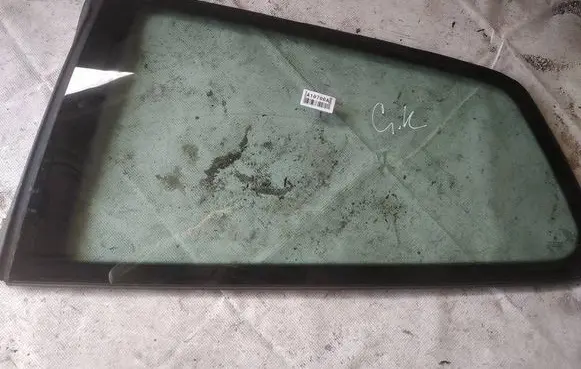 Volkswagen Polo IV 9N3 Rear side window as2