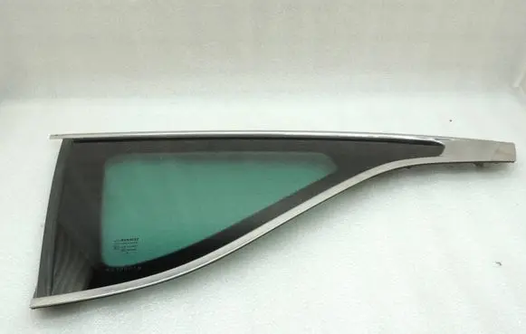 Renault Espace V (RFC) Rear side window 833072513R