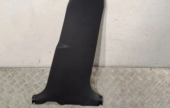 Toyota Avensis T270 (B) pillar trim (bottom) 6241305040C0 6241305040