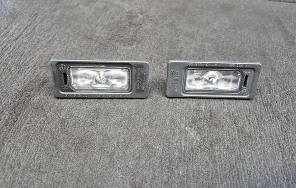 Audi Q7 4M Number plate light 5NA943021