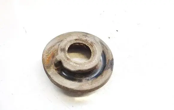 Volkswagen PASSAT B7 Coil spring mount 