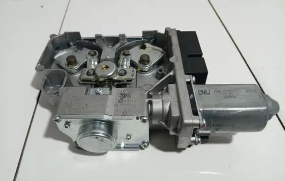 BMW 7 E65 E66 Hand brake/parking brake motor 0190000301