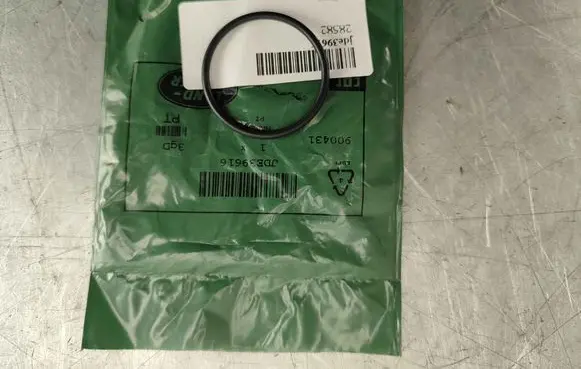 Jaguar F-Pace Nuts/bolts JDE39616