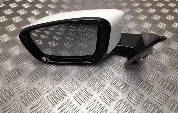 BMW i4 Front door electric wing mirror E1041521