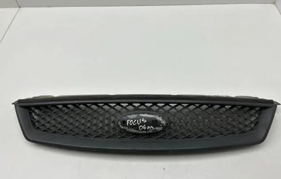 Ford Focus Front bumper upper radiator grill 4m518138ae