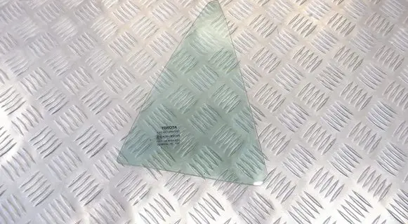 Toyota Auris 150 Rear vent window glass 6812302170