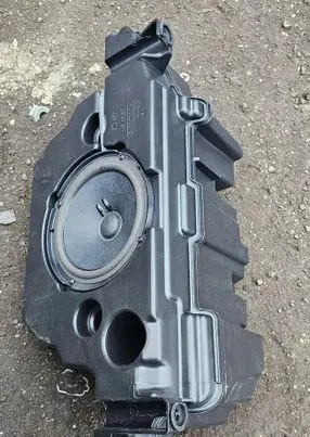 Audi A4 S4 B9 Subwoofer speaker brak