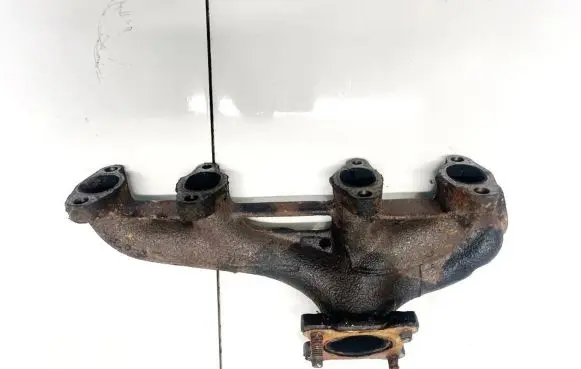 Volkswagen Caddy Exhaust manifold 020253033AA