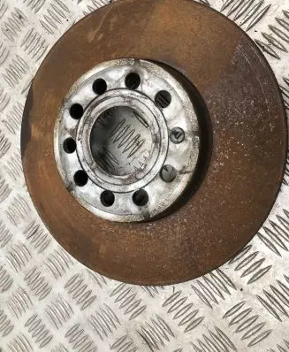 Volkswagen Golf VI Front brake disc