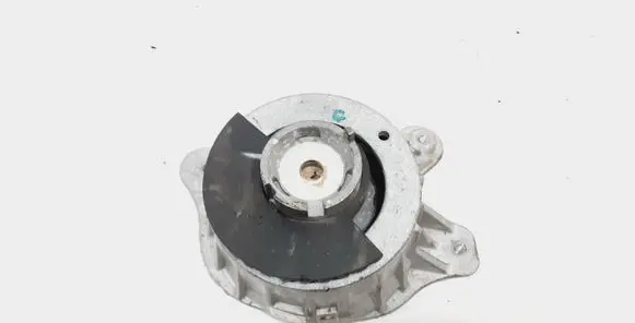 Mercedes-Benz C W205 Engine mount bracket A2052406617