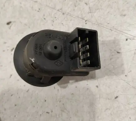 Renault Laguna II Wing mirror control module 8200002442A