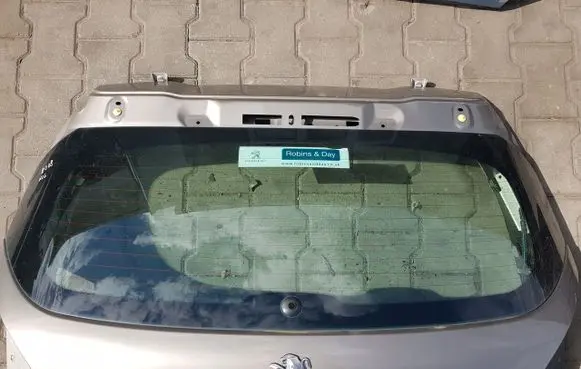 Peugeot 2008 I Rear windscreen/windshield window 