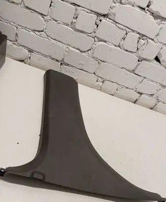 Cadillac CTS (B) pillar trim (bottom) 20967447