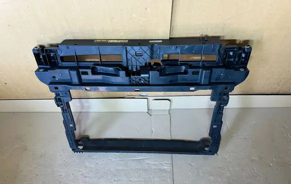 Volkswagen Caddy Radiator support slam panel 2K7805588