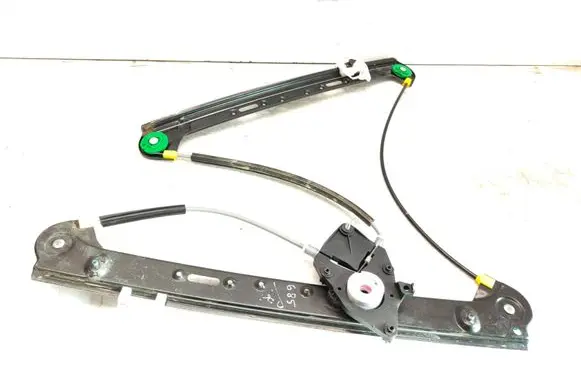 BMW X3 E83 Front window lifting mechanism without motor