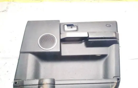 Land Rover Discovery 3 - LR3 Front door card panel trim ddc500041