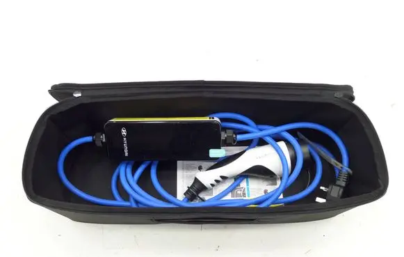 Hyundai Kona I Electric car charging cable 91675K4061
