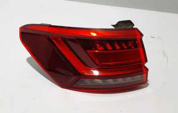 Volkswagen Touareg III Rear/tail lights 760945095A