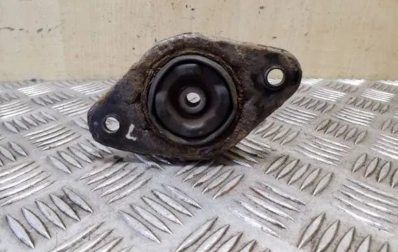 KIA Sportage Front shock absorber mounting bracket 