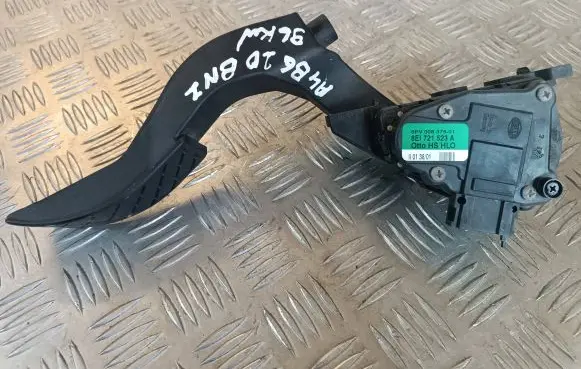Audi A4 S4 B6 8E 8H Accelerator throttle pedal 8E1721523A 6PV00837501