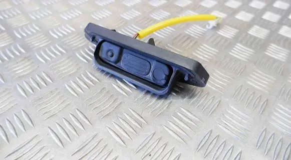 Mitsubishi Outlander Tailgate opening switch 5810A077